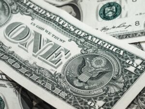 連休に子連れ旅行をする際のお金がかかる対策は？
